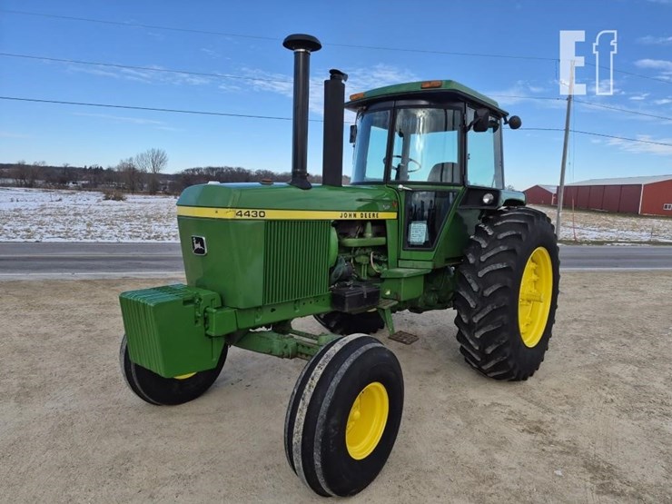 john-deere-4430-image-2