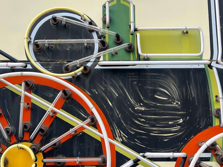 steam-engine-neon-sign-image-7