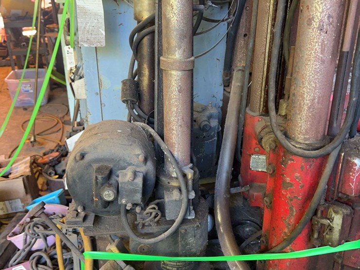 contents-of-workbench-image-5