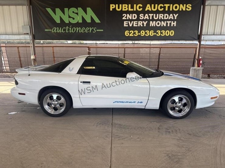 1996-pontiac-firebird-coupe-image-1