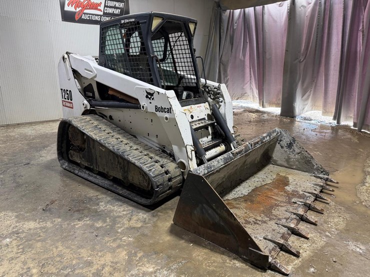 bobcat-t250-image-7