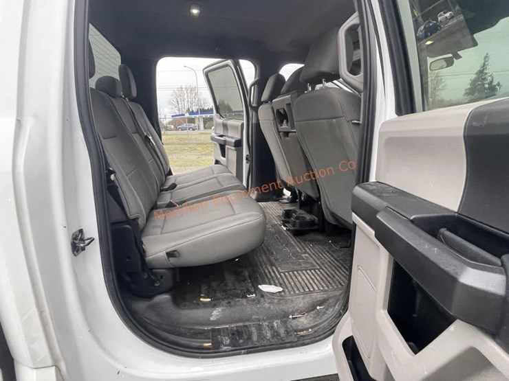 2021-ford-f350-xl-image-23