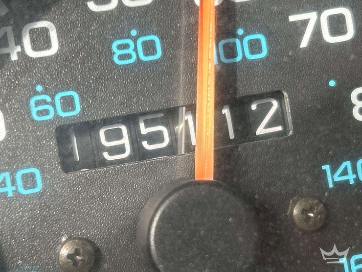 1995-jeep-wrangler-image-6