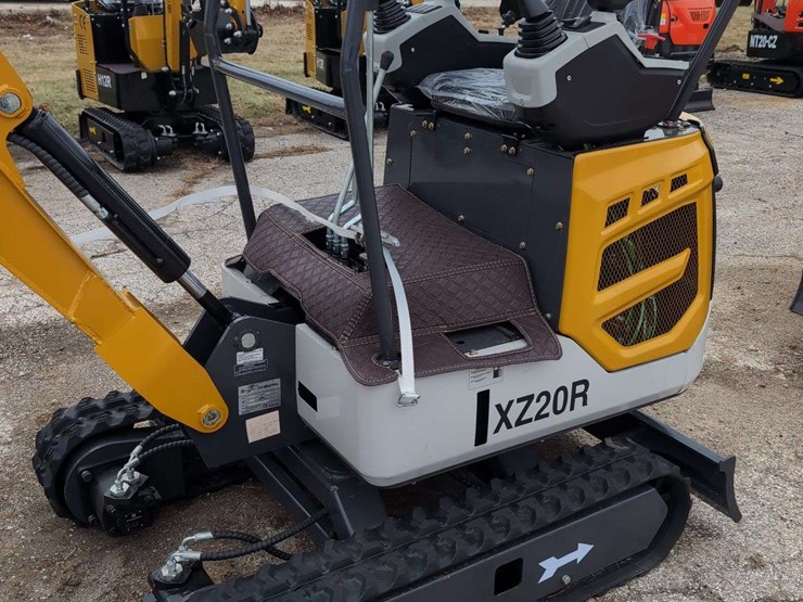 cfg-industrial-mini-excavator---xz20r---yellow-image-3