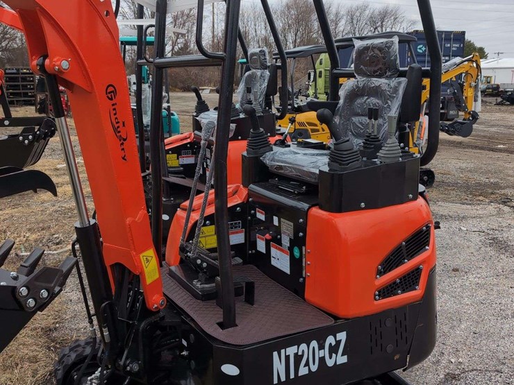 cfg-industrial-mini-excavator---nt20-cz---red-image-3