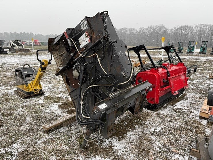 bobcat-ws24-high-flow-hydraulic-wheel-saw-skid-steer-attachment-sn:991900429-image-4