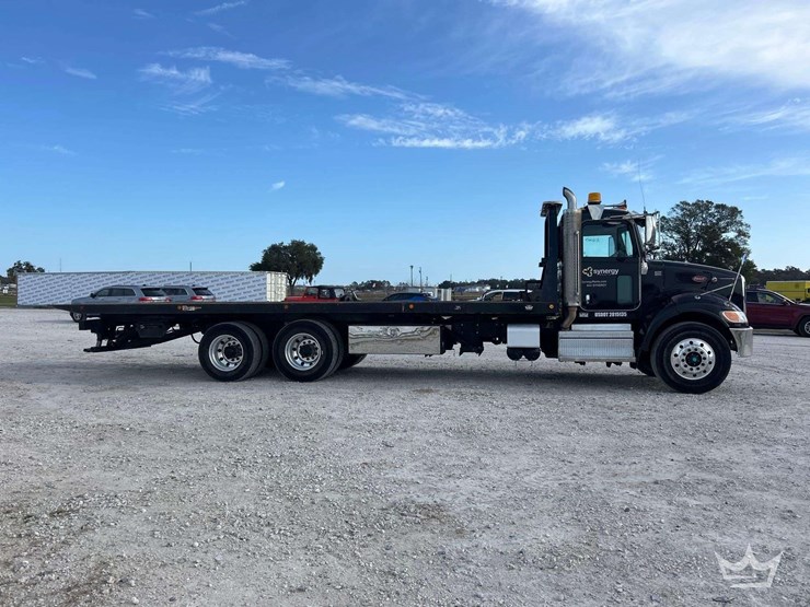 2018-peterbilt-348-image-44