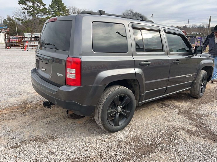 2014-jeep-patriot-image-13