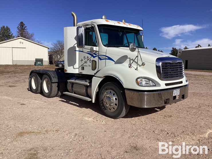 2007-freightliner-columbia-120-t/a-truck-tractor-image-3