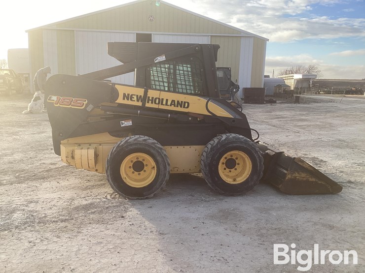 new-holland-l185-image-4