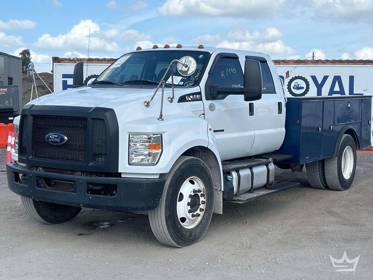 2017-ford-f650-image-1