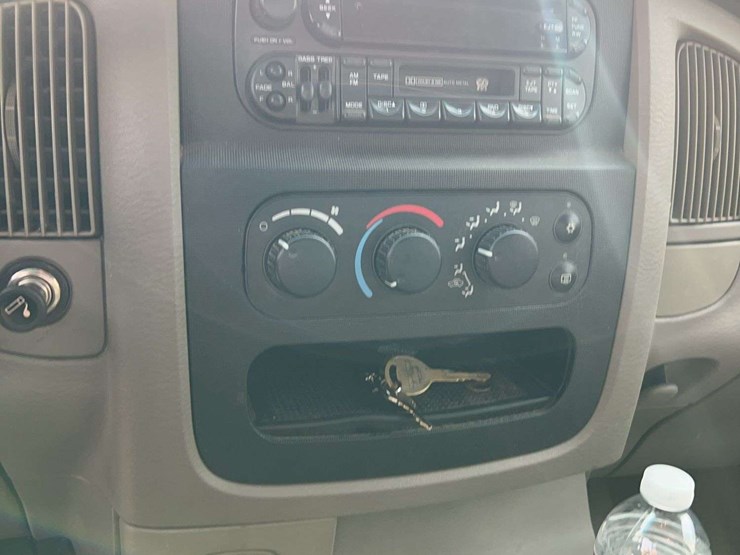 2003-dodge-1500-image-20