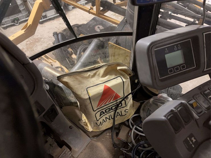 984-rogator-sprayer-w/120'-booms-image-11