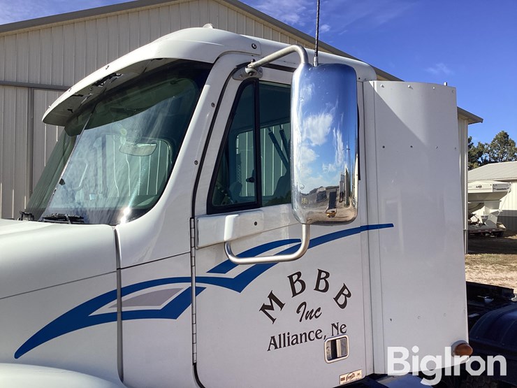 2007-freightliner-columbia-120-t/a-truck-tractor-image-9