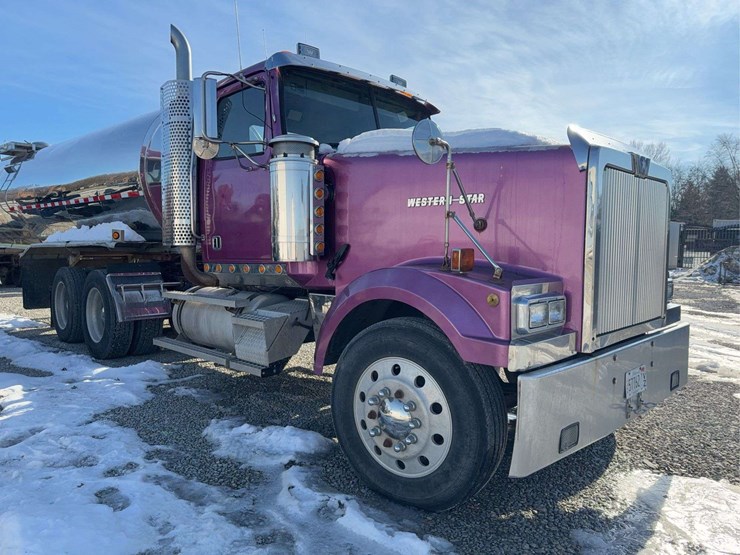 2001-western-star-semi-image-3