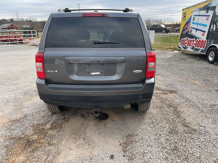 2014-jeep-patriot-image-15