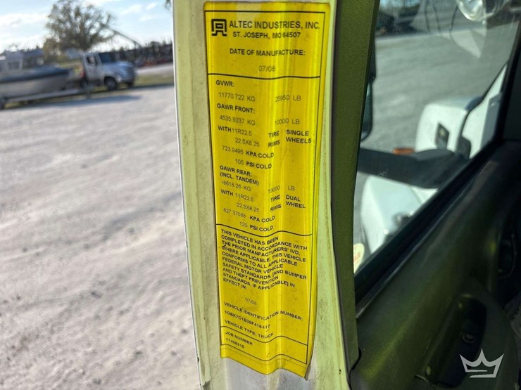 2088-chevrolet-c7500-altec-ta40-41ft.-bucket-truck-image-6