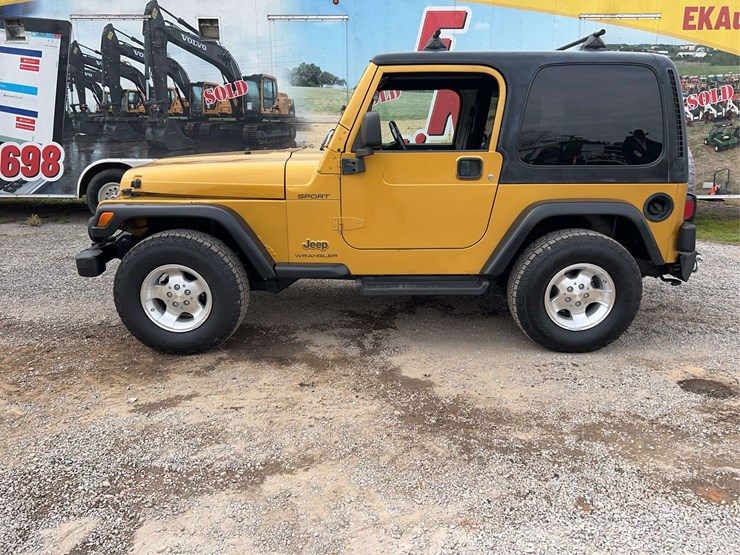 2002-jeep-wrangler-sport-image-3