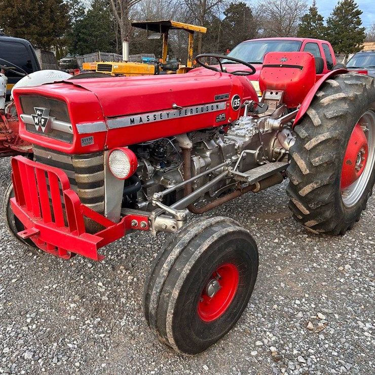 MASSEY-FERGUSON 135