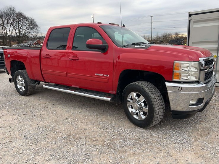 2012-chevrolet-2500-image-1