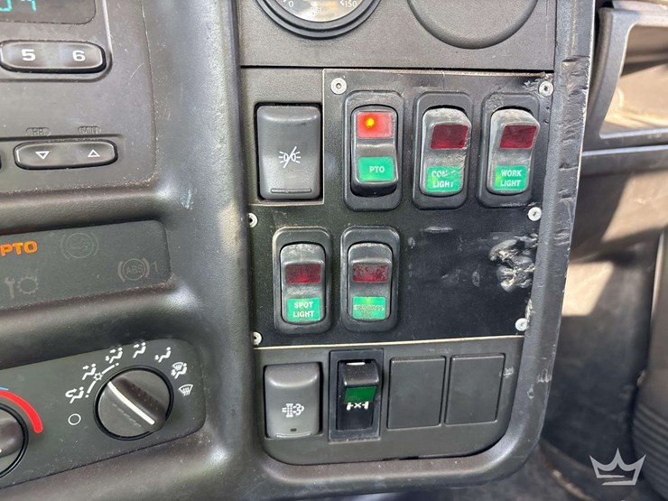 2088-chevrolet-c7500-altec-ta40-41ft.-bucket-truck-image-51