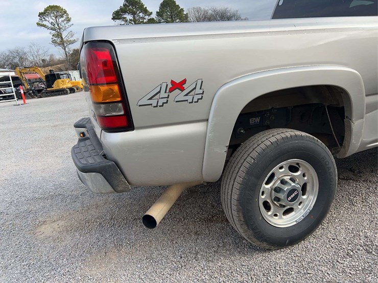 2007-chevrolet-2500-image-12