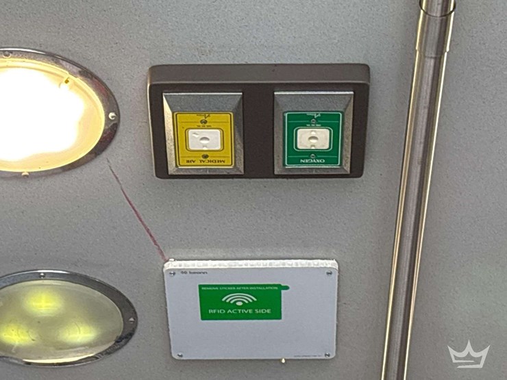 2016-freightliner-m2-106-image-43