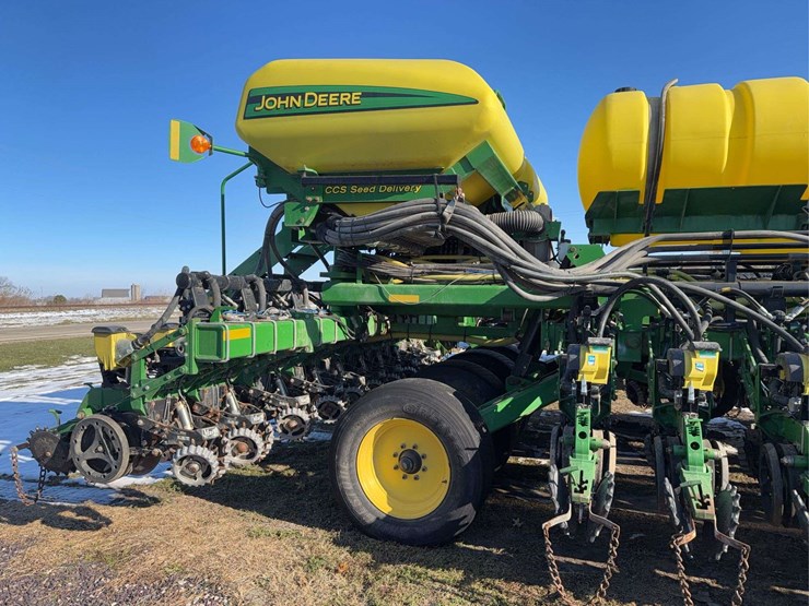 john-deere-36-image-3