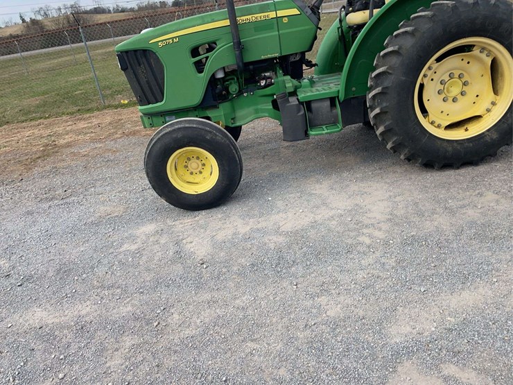 john-deere-5075m-image-3