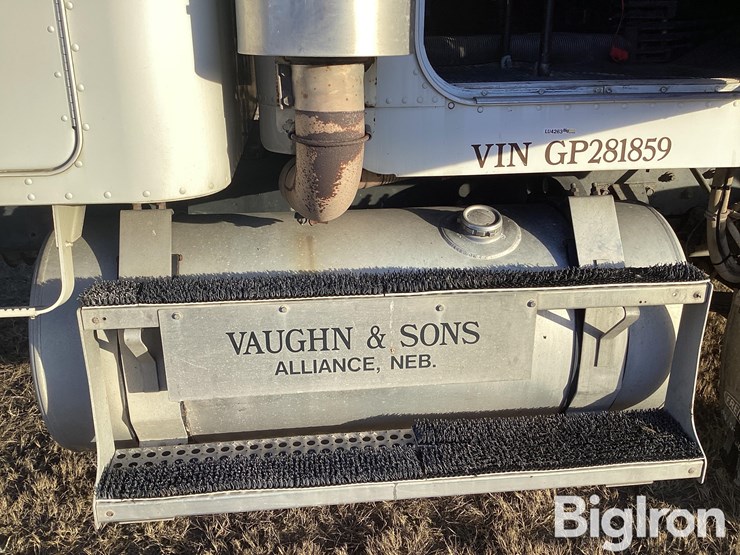 1986-freightliner-flc120-t/a-truck-tractor-image-12