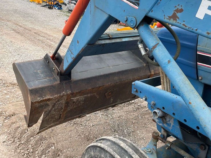 ford-tractor-image-11