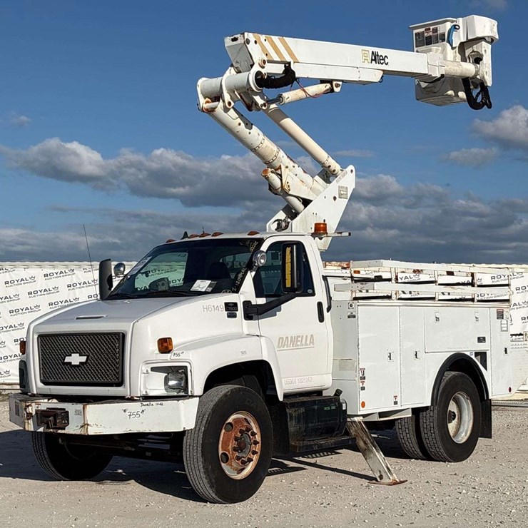 2088 Chevrolet C7500 Altec TA40 41ft. Bucket Truck