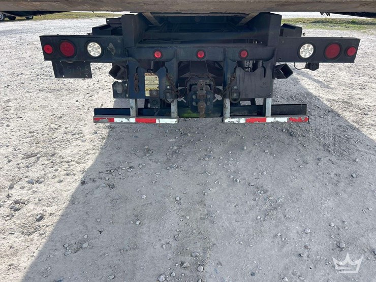 2018-peterbilt-348-image-34