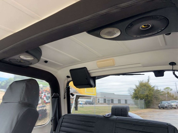 2002-jeep-wrangler-sport-image-28