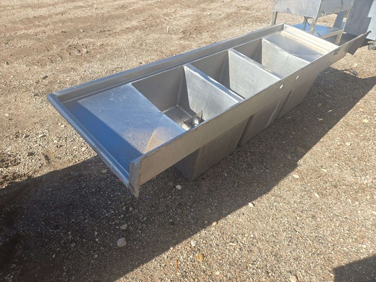 three-compartment-sink-image-3