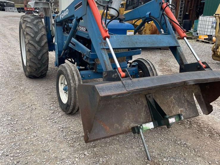 ford-tractor-image-4