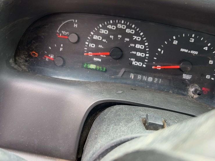 2001-ford-f250-image-24