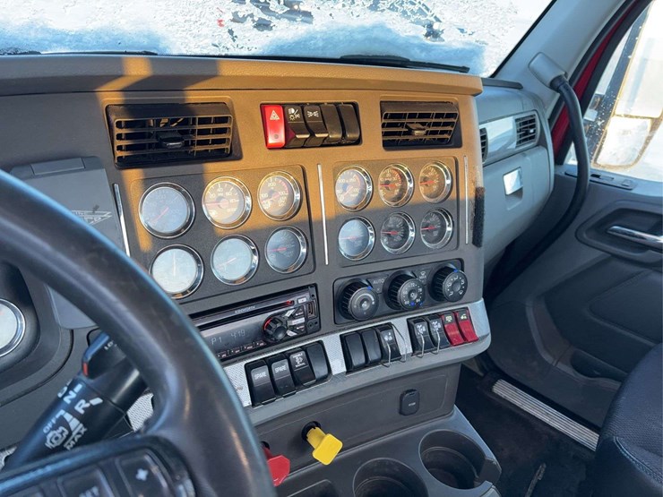 2018-kw-880-semi-image-16