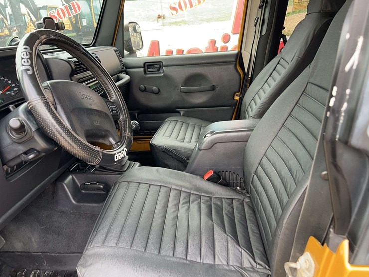 2002-jeep-wrangler-sport-image-21