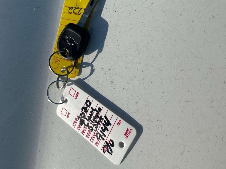 2020-chevrolet-silverado-1500-image-22