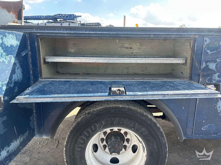 2017-ford-f650-image-40