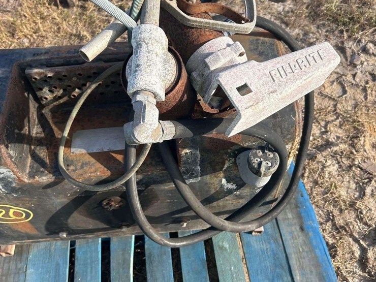 50-gallon-diesel-fuel-tank-with-fill-rite-pump-image-6