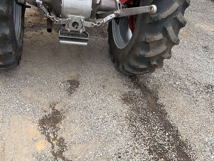 massey-ferguson-135-image-23