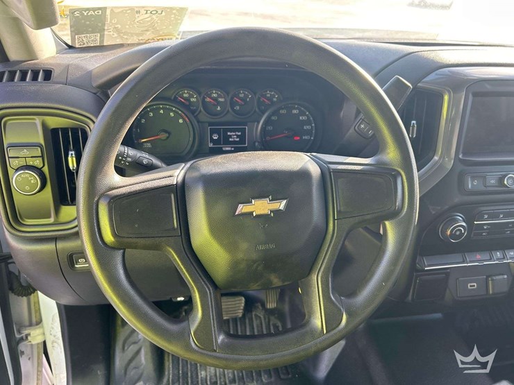 2020-chevrolet-silverado-1500-image-11