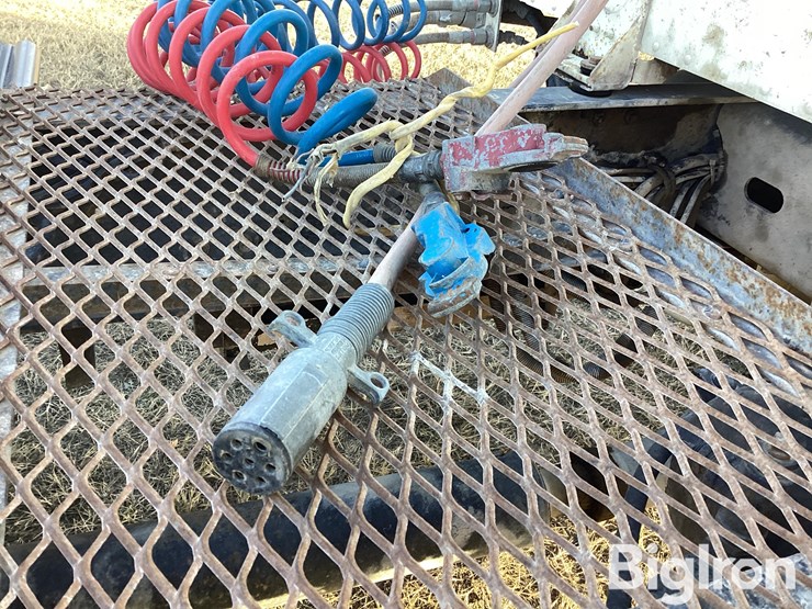 1986-freightliner-flc120-t/a-truck-tractor-image-16