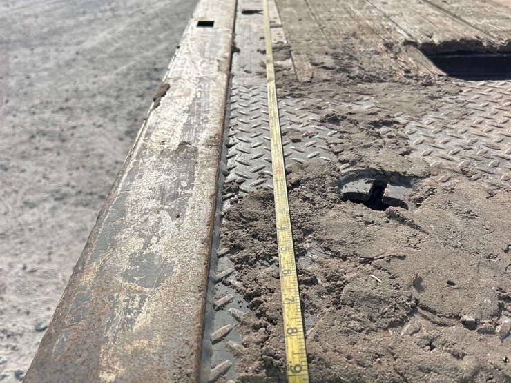 2018-peterbilt-348-image-46