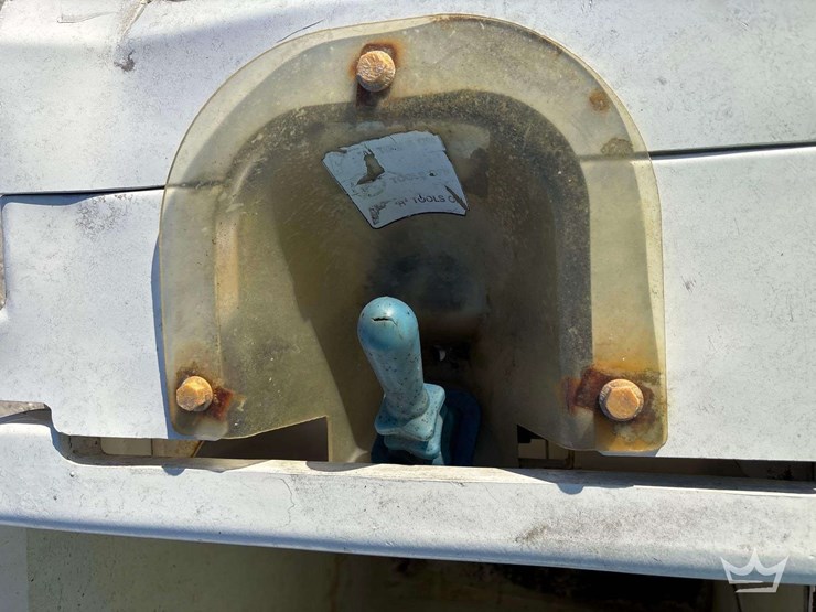 2088-chevrolet-c7500-altec-ta40-41ft.-bucket-truck-image-17