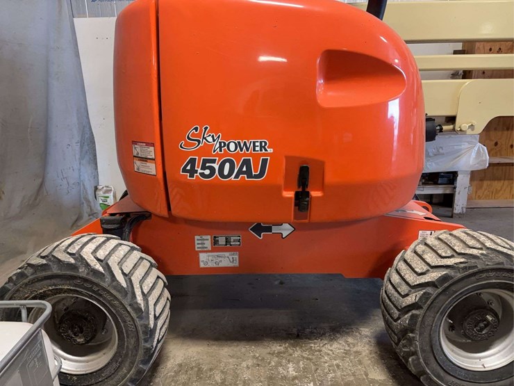 2012-jlg-450-skypower-aj450'-45"-lift-image-2