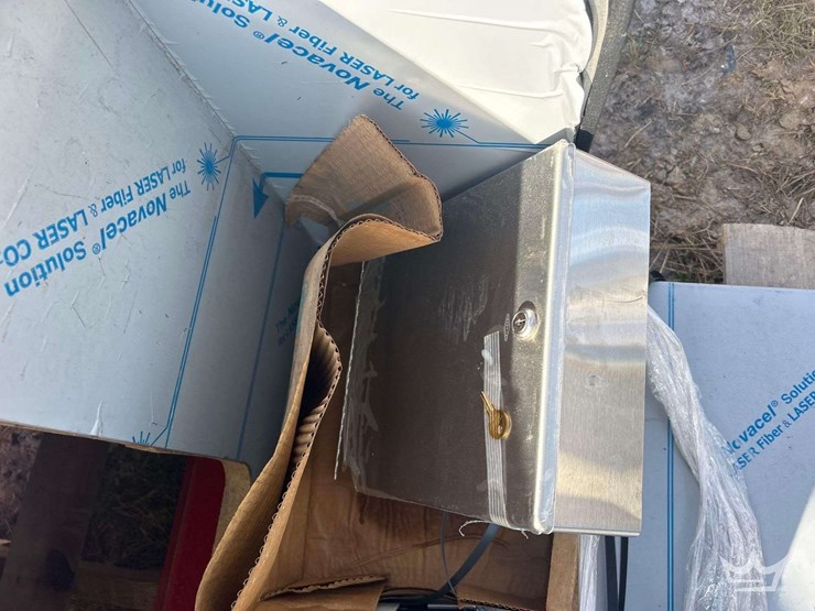 miscellaneous-office-and-kitchen-supplies-image-7