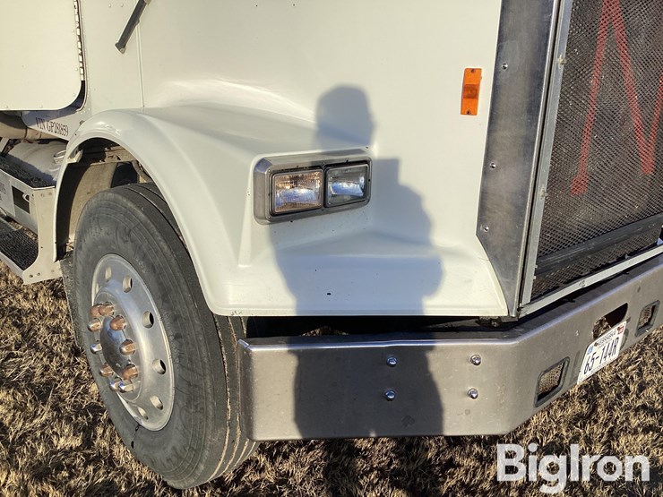 1986-freightliner-flc120-t/a-truck-tractor-image-11